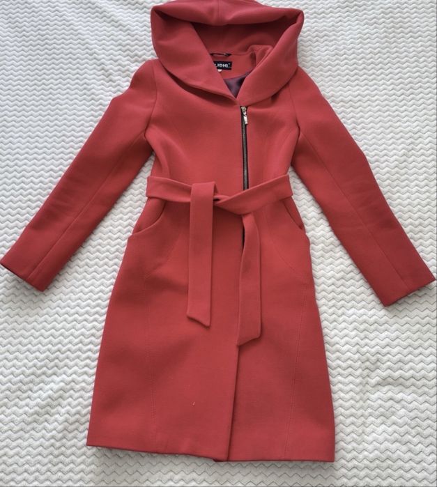 Продпм пальто 42 размера