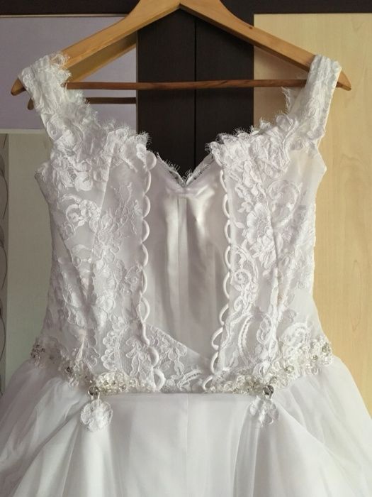 Rochie mireasa stil printesa