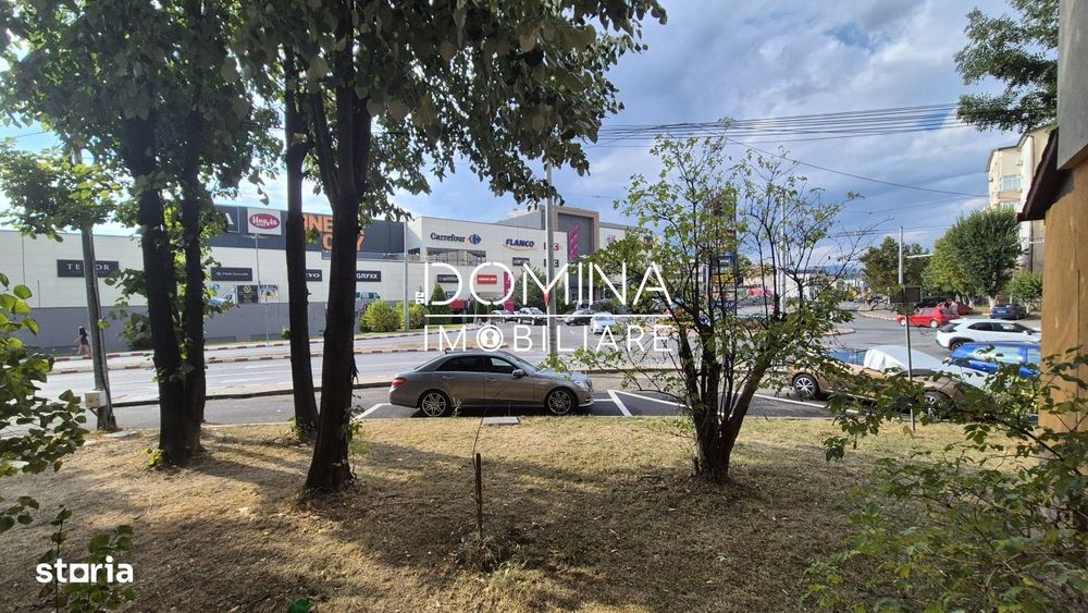 Vanzare apartament 3 camere, str. 9 Mai, vizavi de Shoping City Mall