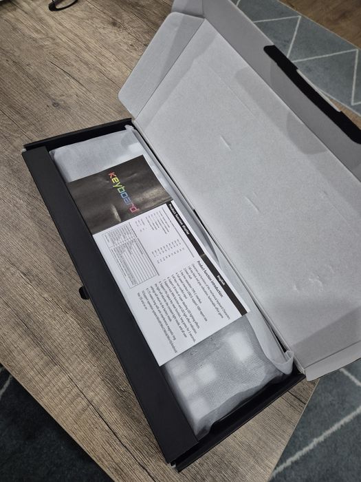 Tastatura mecanica gaming cu fir iluminata