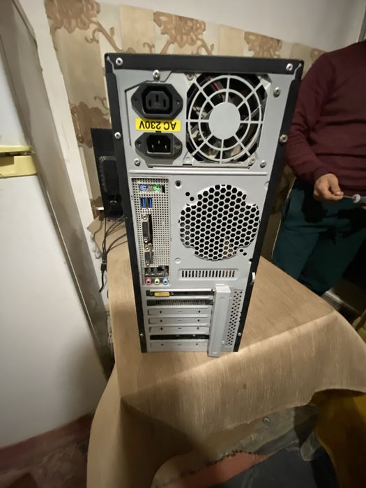 Kompyuter sotiladi intel core i3