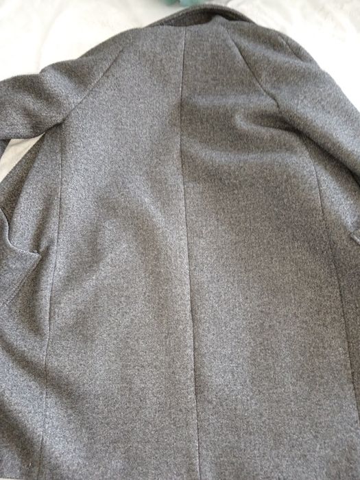 Продам пальто (осенне-весеннее)