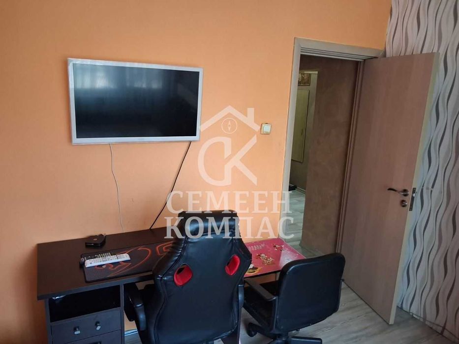 Тристаен апартамент в квартал Кършияка