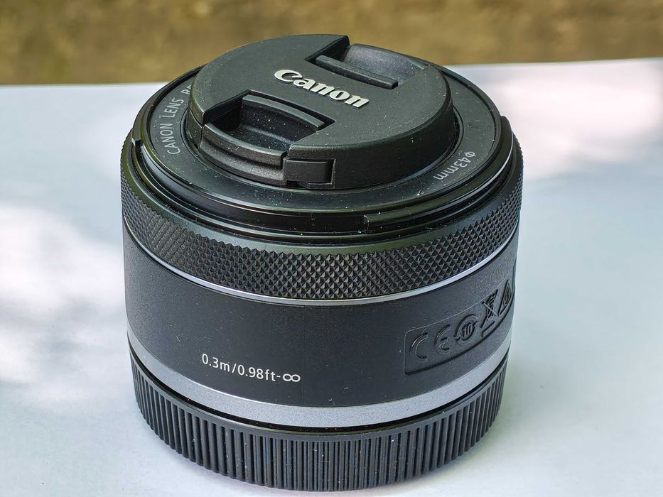 Беззеркальный полнокадровый фотоаппарат Canon R8 + объективы