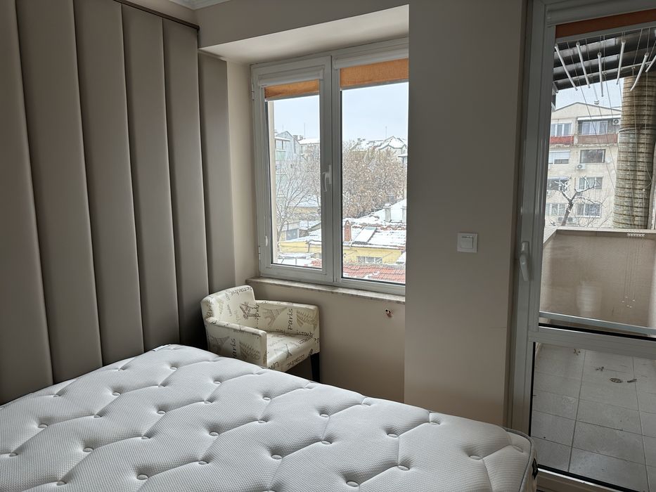 Дава се под наем Тристаен апартамент в Пловдив, Кючук Париж - 80 кв.м за 448.8 € - Снимка #9