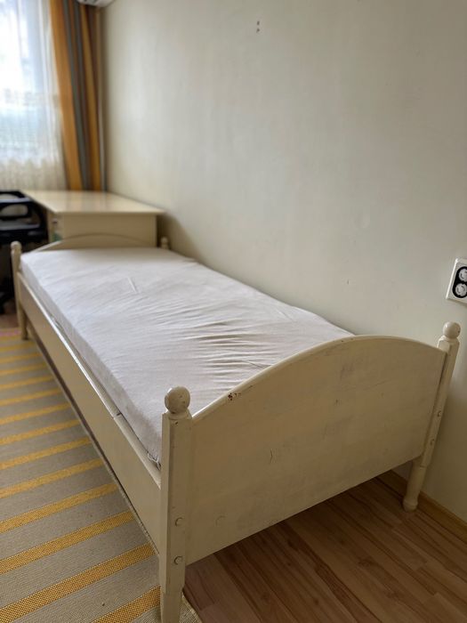 Мебели обзавеждане за детска стая - легла, гардероб, скрин, ракла,бюро