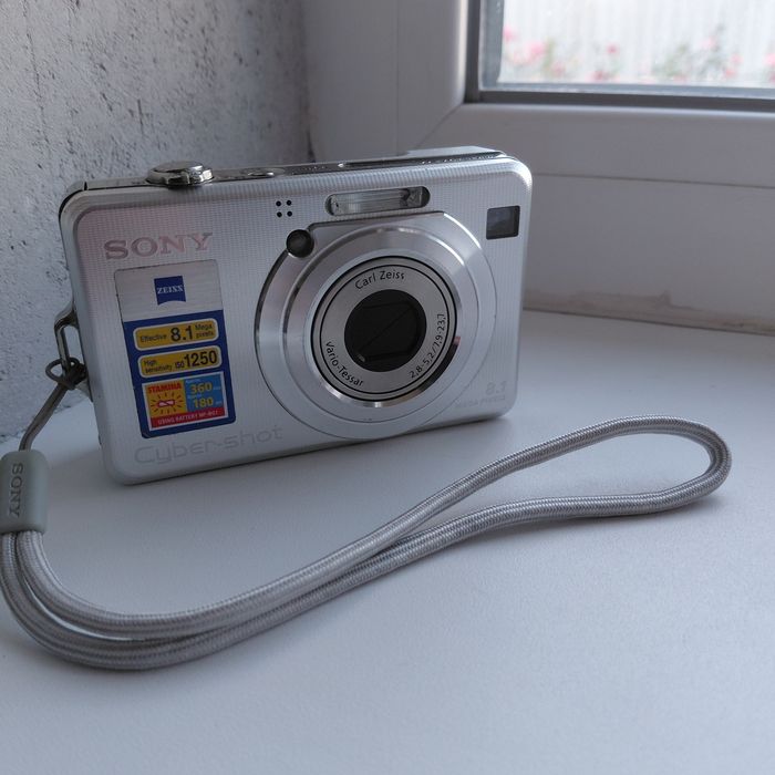 Продам фотоаппарат SONY  DSC W- 100
