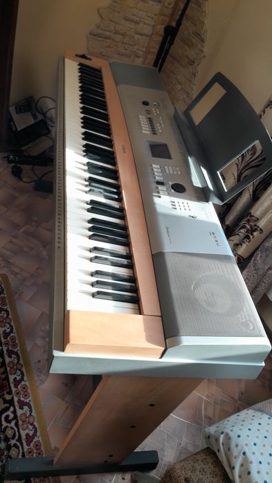 Цифровое пианино,молоточковое