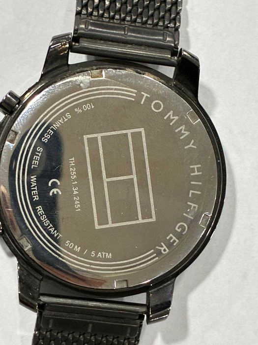 Часовник Tomy Hilfiger