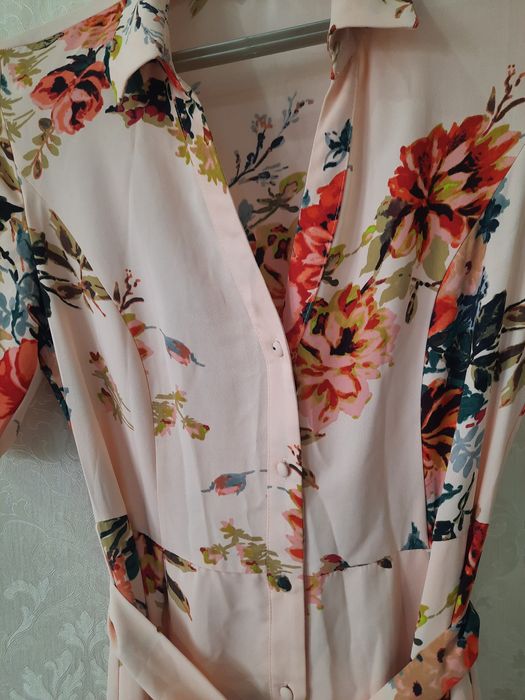 Платья красивая  демисезон