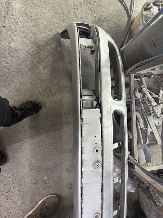 Бампер оригинал