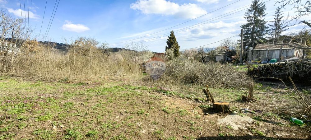 Продава се Парцел в Варна, м-т Планова - 825 кв.м за 43 €/кв.м - Снимка #2