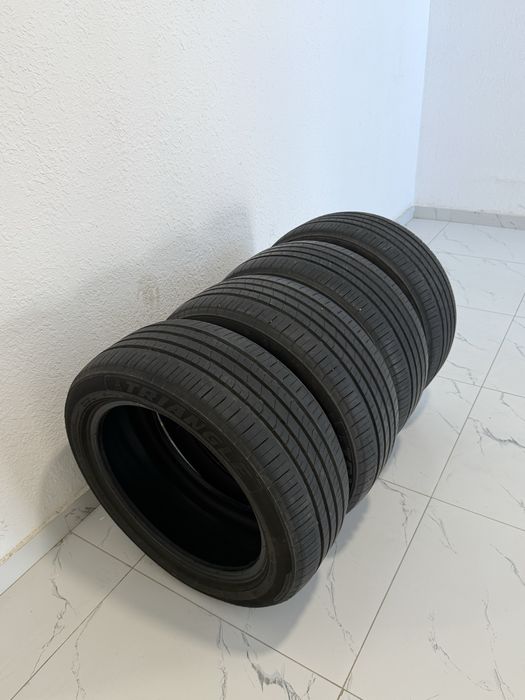 Продам покрышки r18 235/50