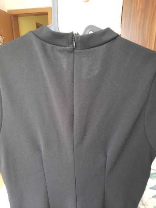 Малка черна рокля