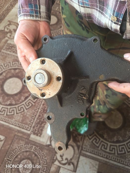 Продам помпу газ 53