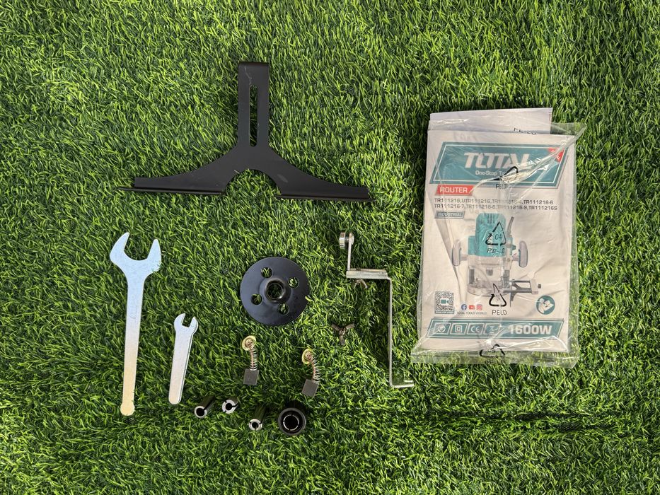 Фрезер вертикальный «TOTAL» 1600 Ватт