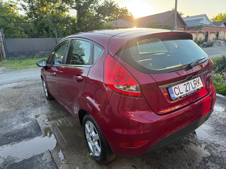 Vand Ford Fiesta 1.2l benzina defect