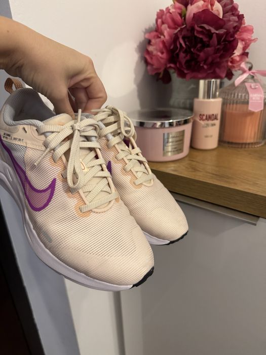 Vand adidasi Nike 36 impecabili ca noi