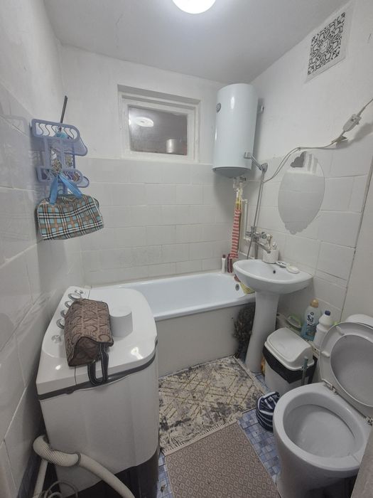 Бір бөлмелі үи сатылады