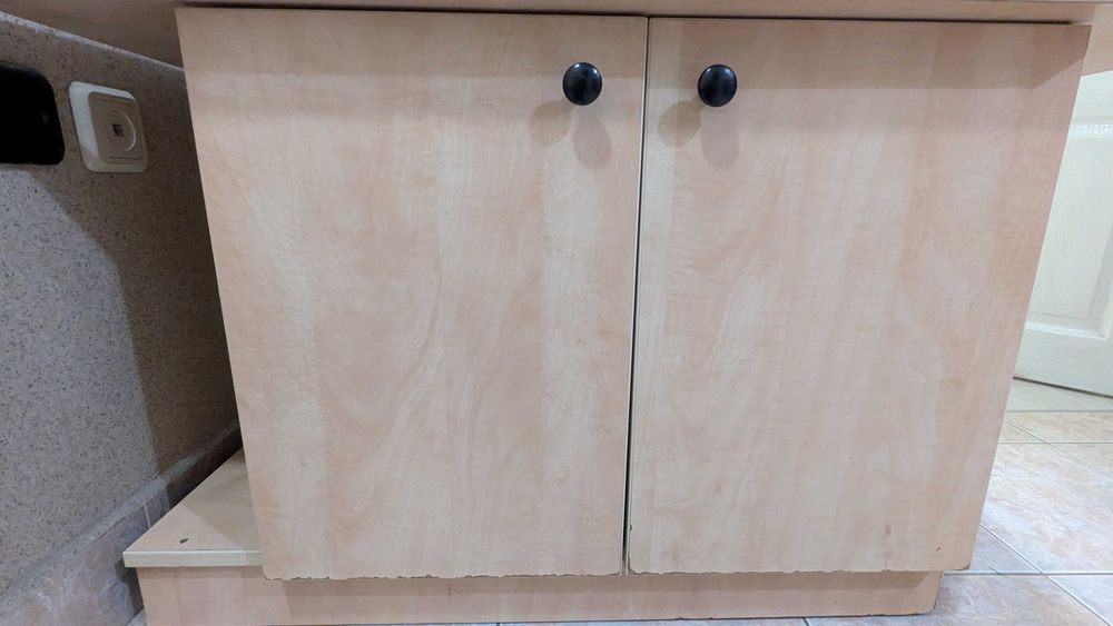 Шкаф / скрин за антре