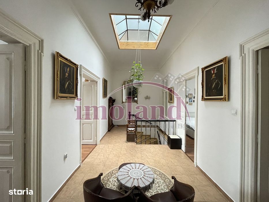 Apartament spectaculos de 4 camere într-o vilă cu farmec istoric pta V — fotografia 1