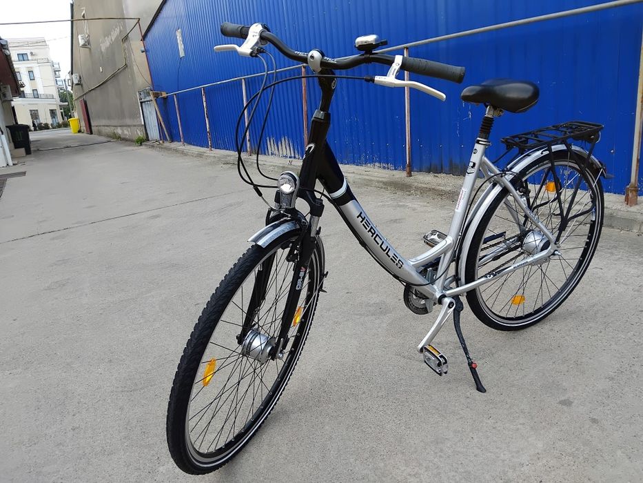 Vând bicicleta din aluminiu pentru damă