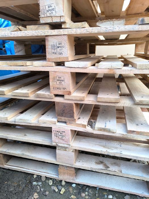 Vând paleti dimensiuni 1,2/1 și 1/1