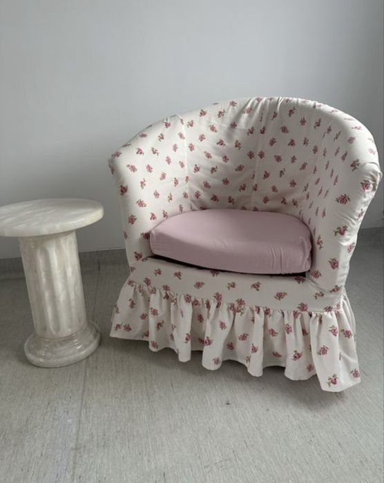 Vand fotoliu Italia de calitate superioara folosit f putin