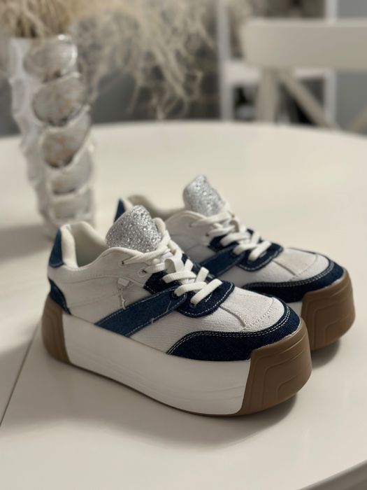 Sneakers cu talpa inalta
