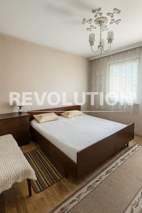 Дава се под наем Четиристаен апартамент в Варна, Автогара - 110 кв.м за 598.23 € - Снимка #1