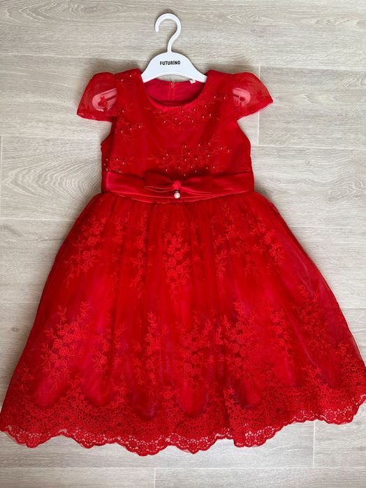 Нарядное платье для девочки 5-7 лет
