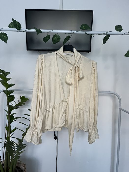 Cămașă Zara mărimea M nouă fără etichetă