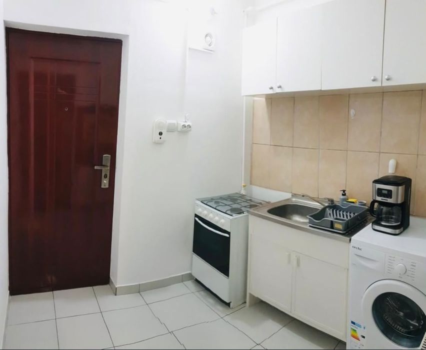 Inchiriez garsoniera in Brasov, zona Spitalul Judeten/ Închiriez garsonieră în Brașov, etaj 1