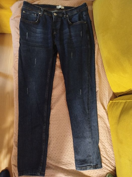 Чисто нови дънки