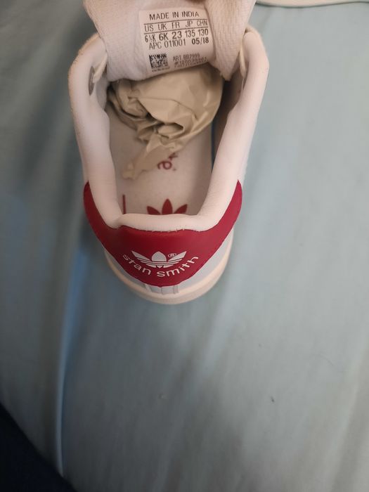 Adidas Stan Smith , pentru copii nr 23 , sunt noi aduși din portugalia