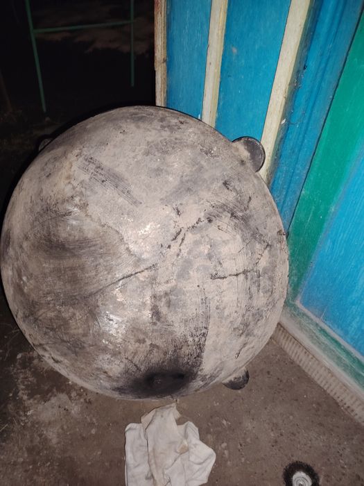 Казан большой и маленький