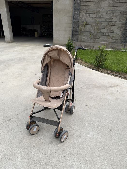 Прогулочная коляска для детей