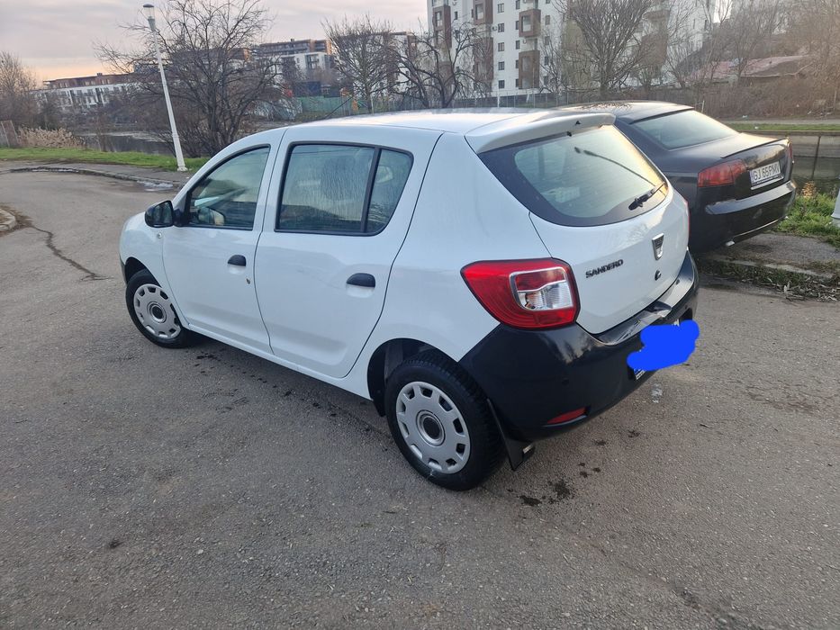Vând Dacia Sandero 2 motor 1.2 benzina