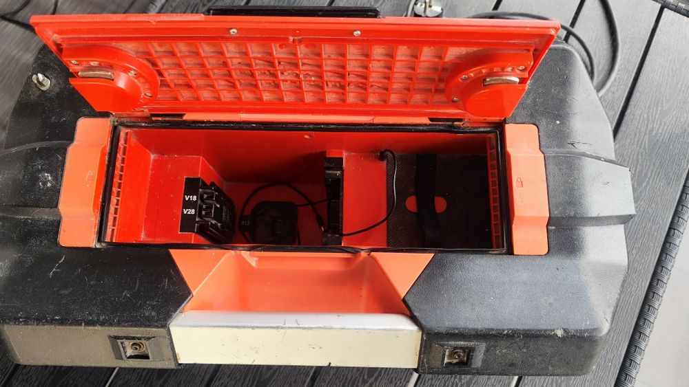 Radio șantier Milwaukee C12-28 DCR