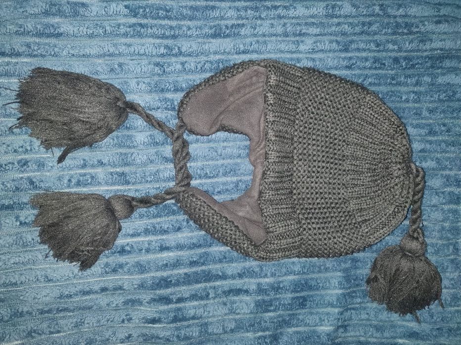 Caciuli groase, calduroase pt. femei