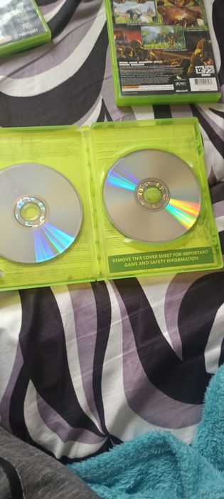 Vând call of duty ghost și kameo elemente of power pentru Xbox 360