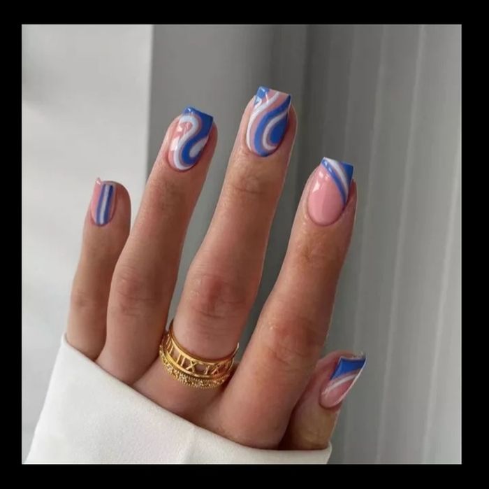 Изкуствени нокти.Различни модели.