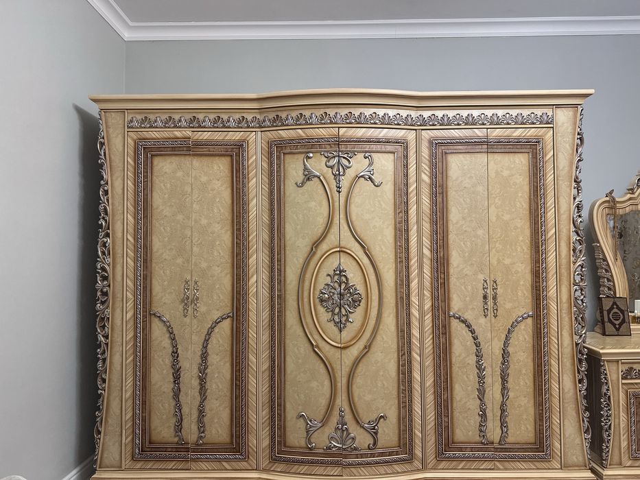 Спальный гарнитур