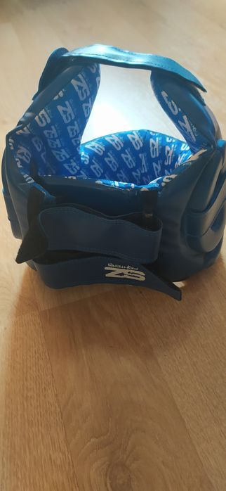 Каска и ръкавици