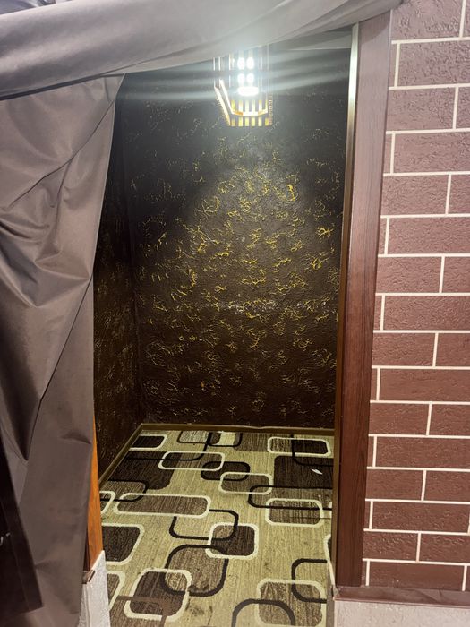 Нотурар жой ижарага берилади. Семурғ орқасида, олдинги Уголок кафе