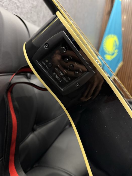 Продам электроакустическую гитару