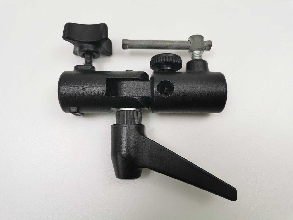 Manfrotto 026 адаптер - стойка за фотографски чадър или светкавица