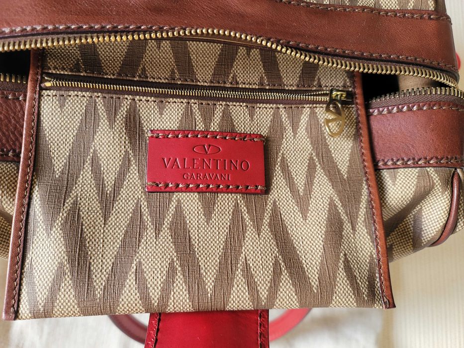 Оригинална чанта VALENTINO като нова