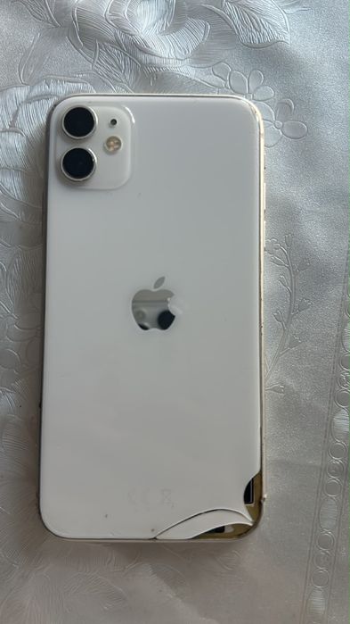 Продам айфон 11