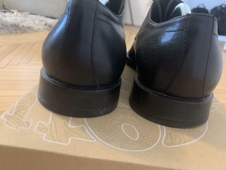 Pantofi negri piele hugo boss 42 ocazie